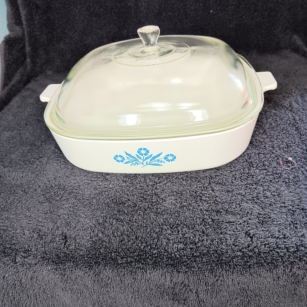 Vintage Corning Ware Blue Cornflower Casserole‎  Dish W/Lid 10in Square  NB